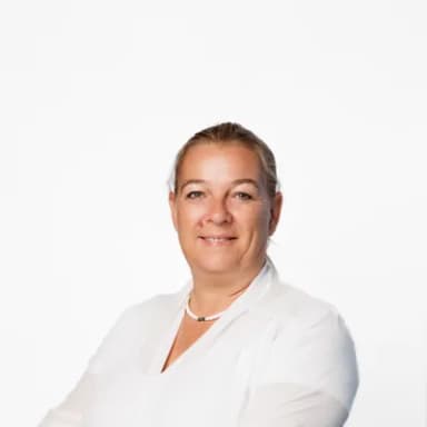 Claire Andrews